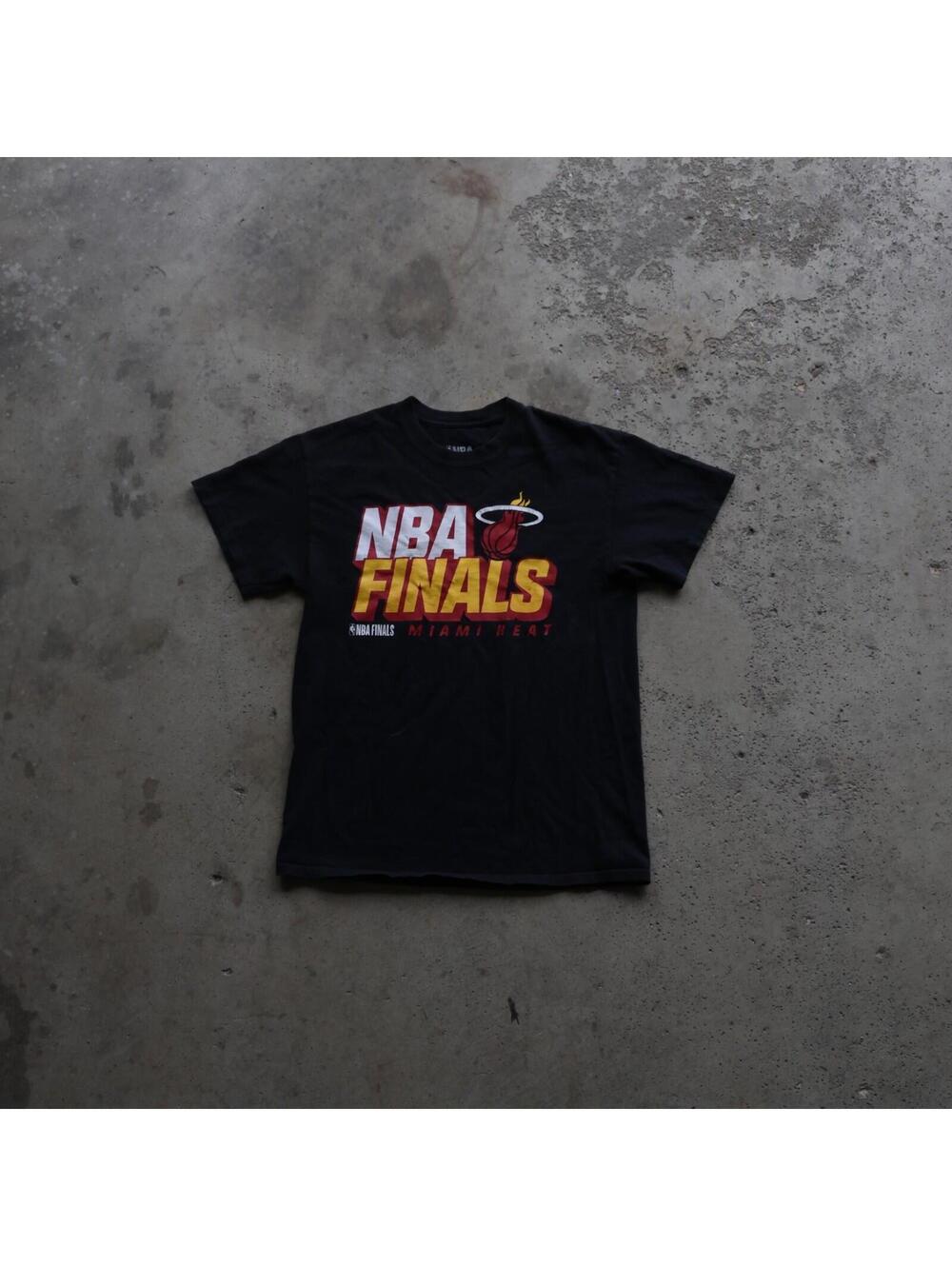 NBA Finals Miami Heat Men’s Medium Black Graphic T-Shirt Basketball‎ Tee